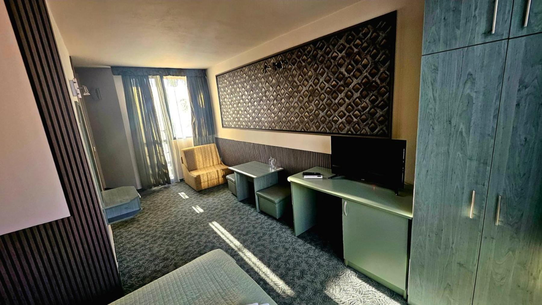 Korona Hotel ブラゴエヴグラト エクステリア 写真