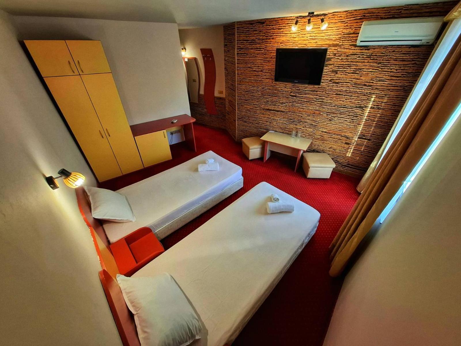 Korona Hotel ブラゴエヴグラト エクステリア 写真